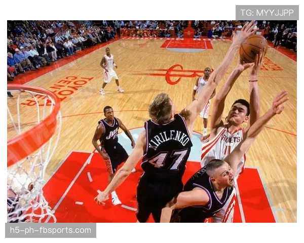 摩西·马龙拼抢统治力改变内线格局